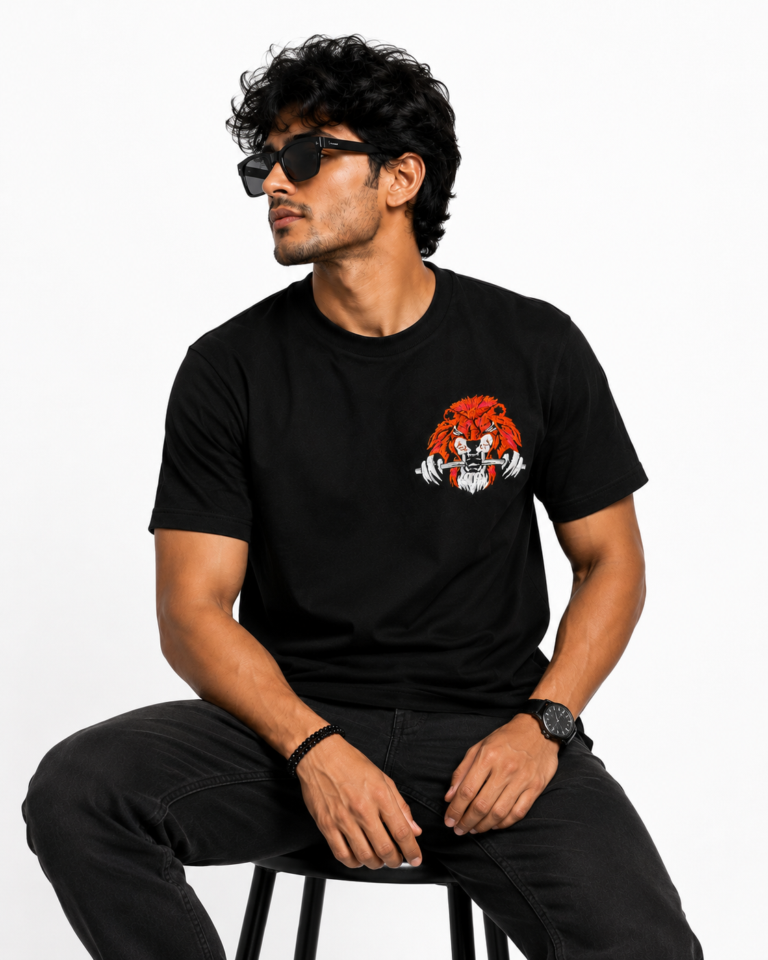 LION KING EMBROIDERY OVERSIZED BLACK TEE